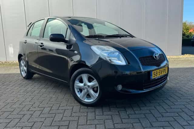Toyota Yaris (2006) thumbnail 1