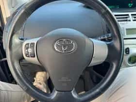 Toyota Yaris (2006) thumbnail 12