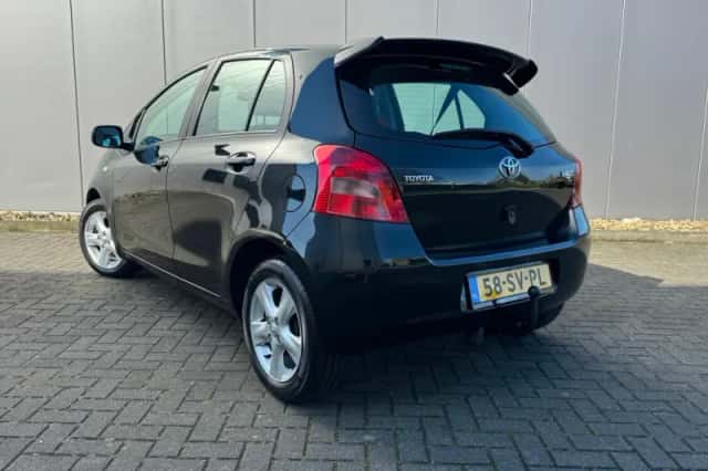 Toyota Yaris (2006) thumbnail 3