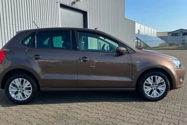 Volkswagen Polo (2013) thumbnail 6