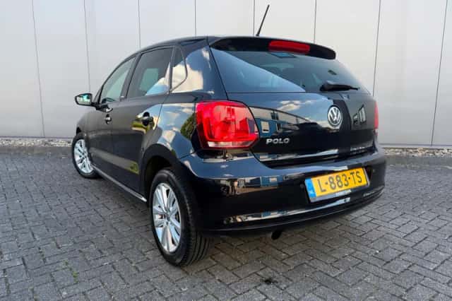 Volkswagen Polo (2012) thumbnail 4