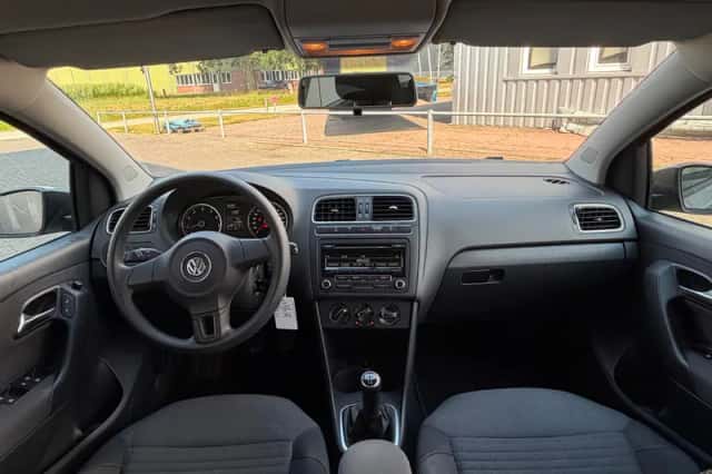 Volkswagen Polo (2013) thumbnail 2