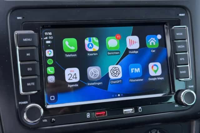 Volkswagen Polo (2013) thumbnail 3