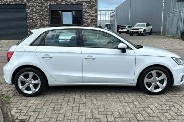 Audi A1 (2017) thumbnail 6