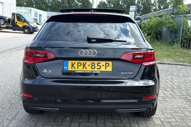 Audi A3 (2015) thumbnail 4