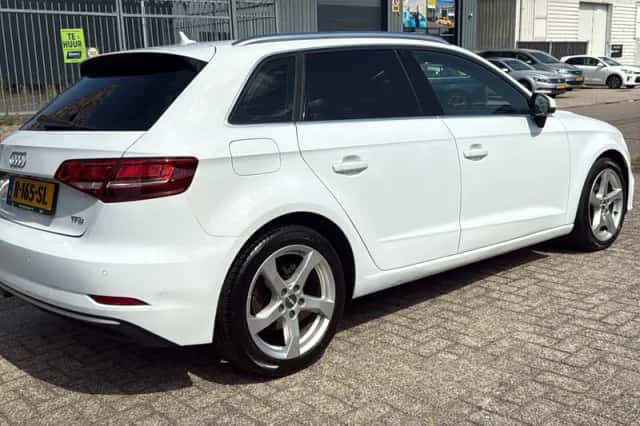 Audi A3 (2017) thumbnail 5