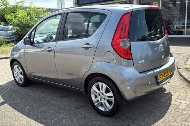 Opel Agila (2012) thumbnail 3
