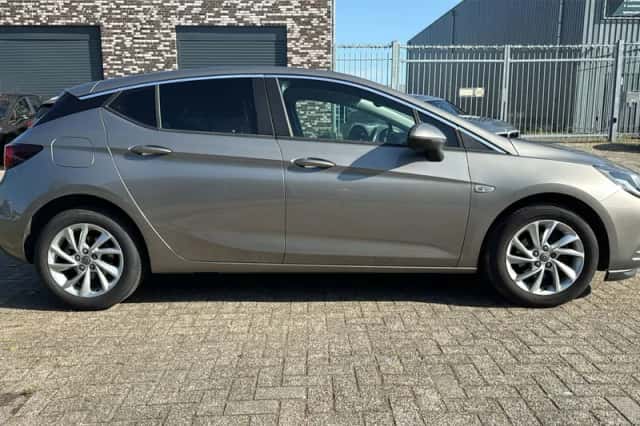 Opel Astra (2017) thumbnail 6