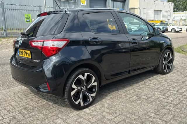 Toyota Yaris (2018) thumbnail 5