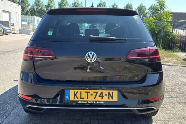 Volkswagen Golf (2020) thumbnail 4