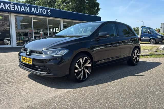Volkswagen Polo (2022) thumbnail 1