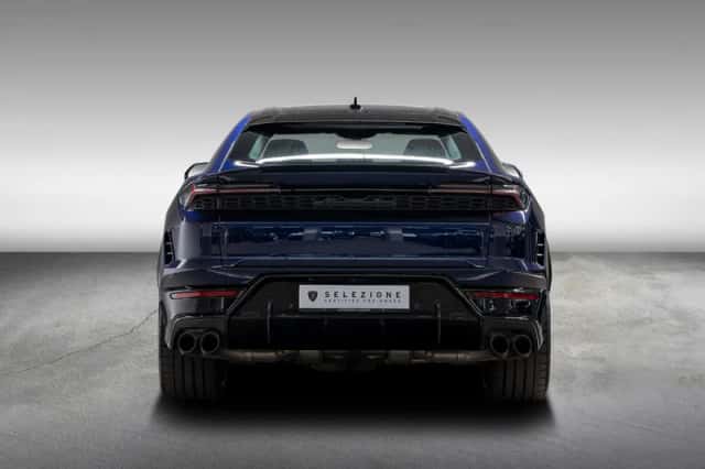 Lamborghini Urus (2025) thumbnail 4