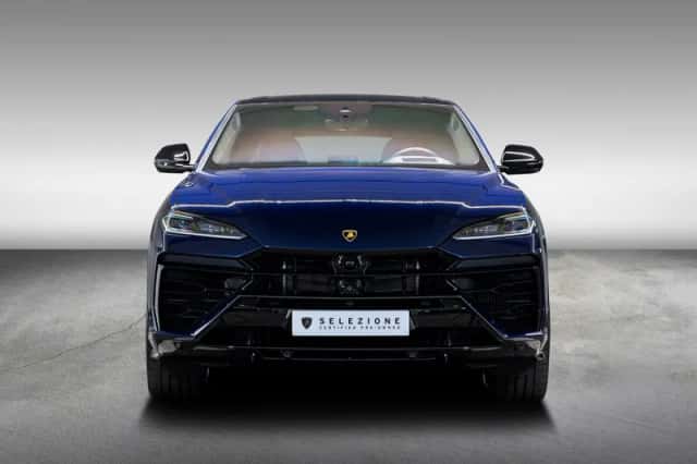 Lamborghini Urus (2025) thumbnail 5