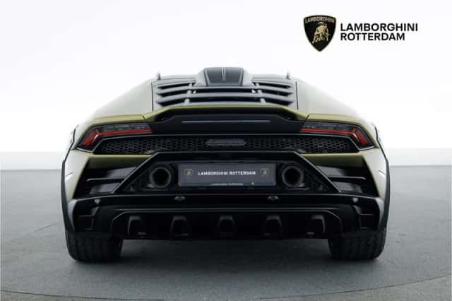Lamborghini Huracán (2024) thumbnail 5