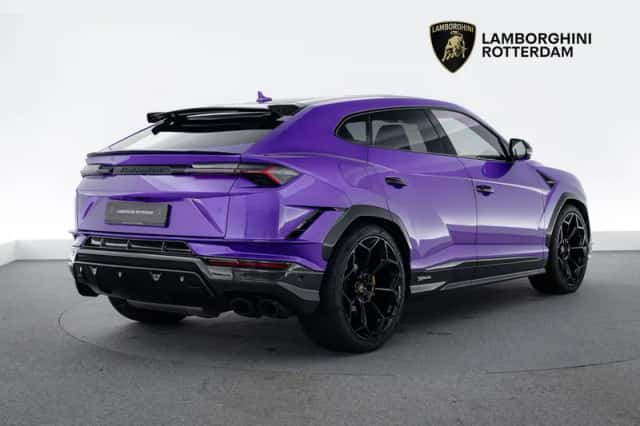 Lamborghini Urus (2025) thumbnail 3