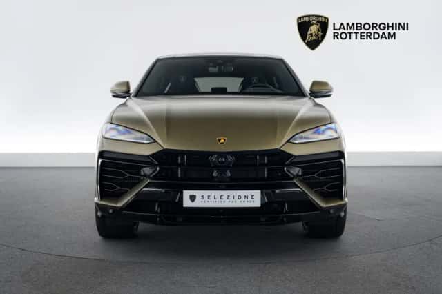 Lamborghini Urus (2025) thumbnail 4