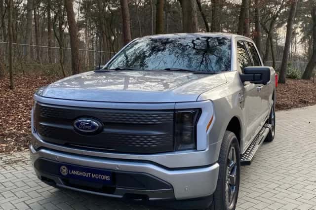 Ford F150 (2022) thumbnail 3