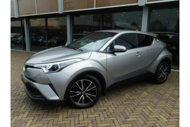 Toyota C-HR (2018) thumbnail 1