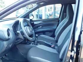 Toyota Aygo X (2024) thumbnail 9