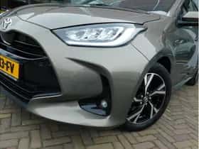 Toyota Yaris (2024) thumbnail 2