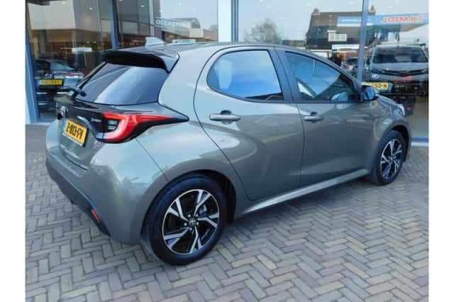 Toyota Yaris (2024) thumbnail 6