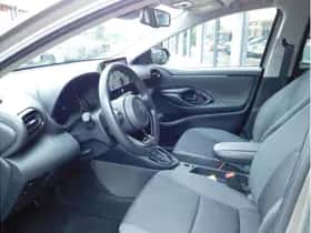 Toyota Yaris (2024) thumbnail 9