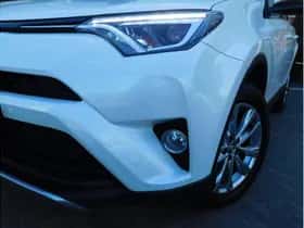 Toyota RAV4 (2019) thumbnail 2