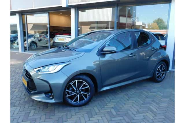Toyota Yaris (2021) thumbnail 1
