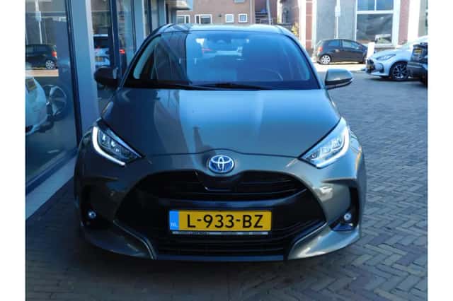 Toyota Yaris (2021) thumbnail 5