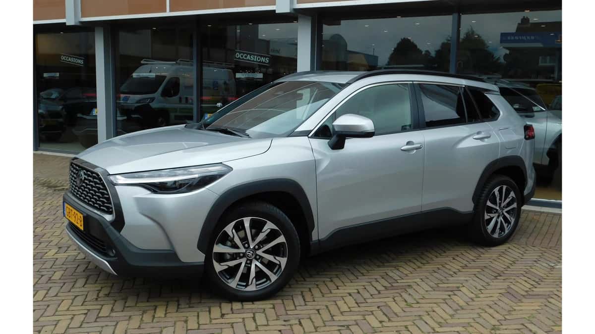 Toyota Corolla (2024) — foto 1