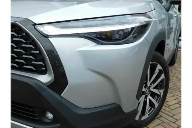 Toyota Corolla (2024) thumbnail 2