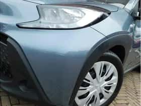 Toyota Aygo X (2024) thumbnail 2