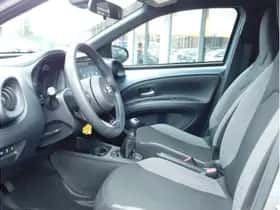 Toyota Aygo X (2024) thumbnail 8