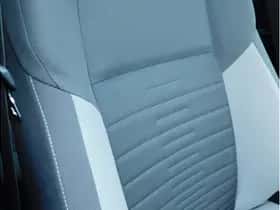 Toyota Auris (2016) thumbnail 13