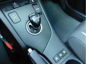 Toyota Auris (2016) thumbnail 17