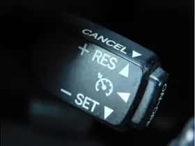 Toyota Auris (2016) thumbnail 21