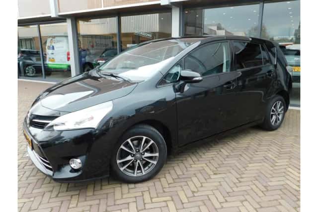 Toyota Verso (2013) thumbnail 1