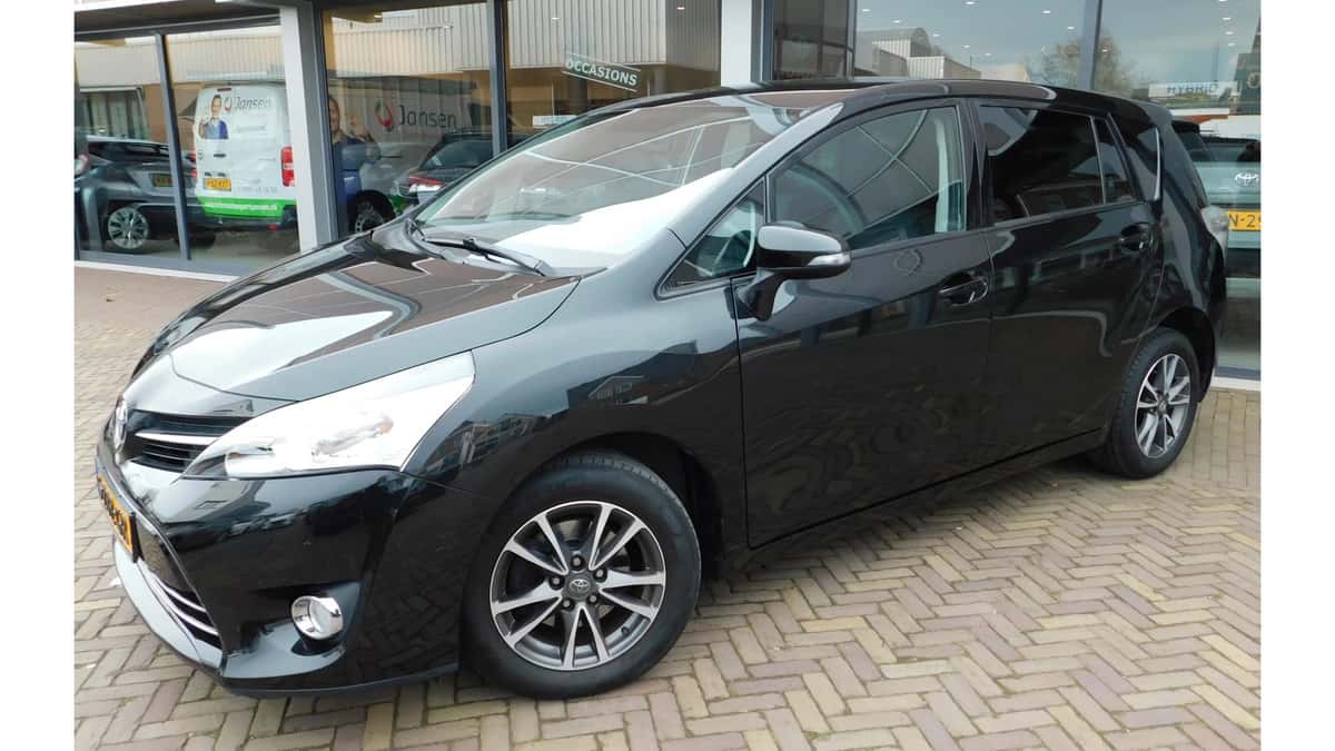 Toyota Verso (2013) — foto 1