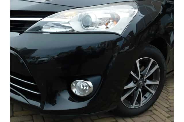 Toyota Verso (2013) thumbnail 2