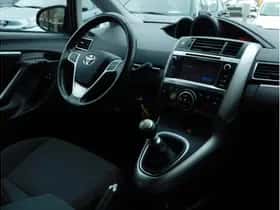 Toyota Verso (2013) thumbnail 10