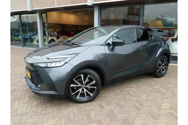Toyota C-HR (2025) thumbnail 1