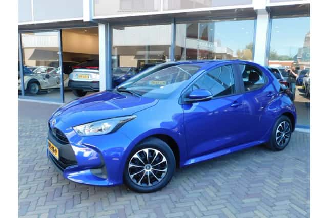 Toyota Yaris (2024) thumbnail 1