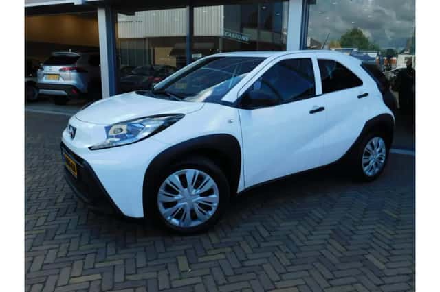 Toyota Aygo X (2023) thumbnail 1