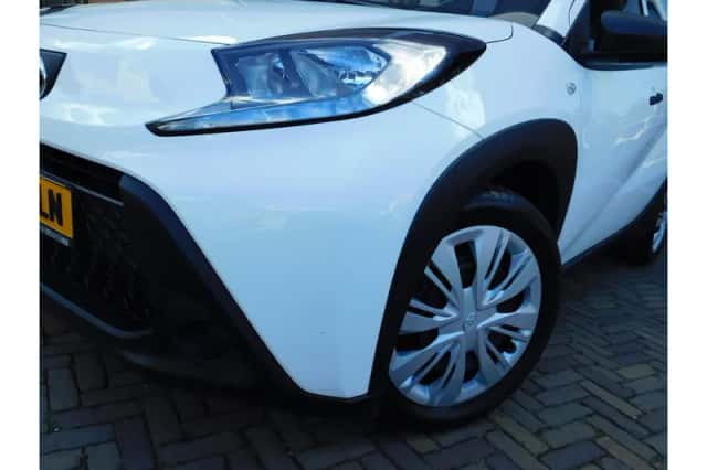 Toyota Aygo X (2023) thumbnail 2