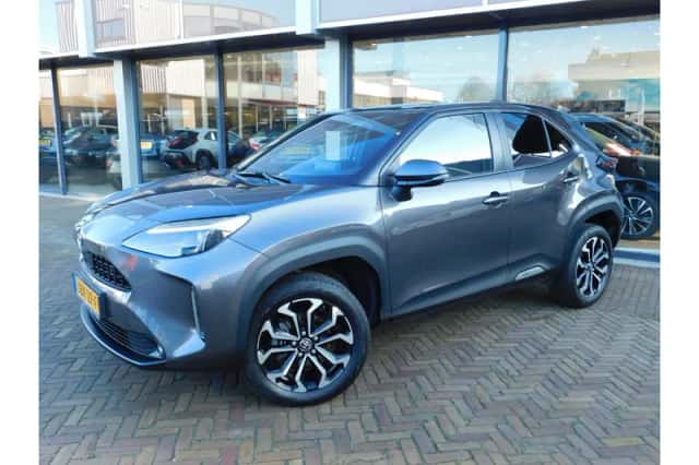 Toyota Yaris Cross (2024) thumbnail 1