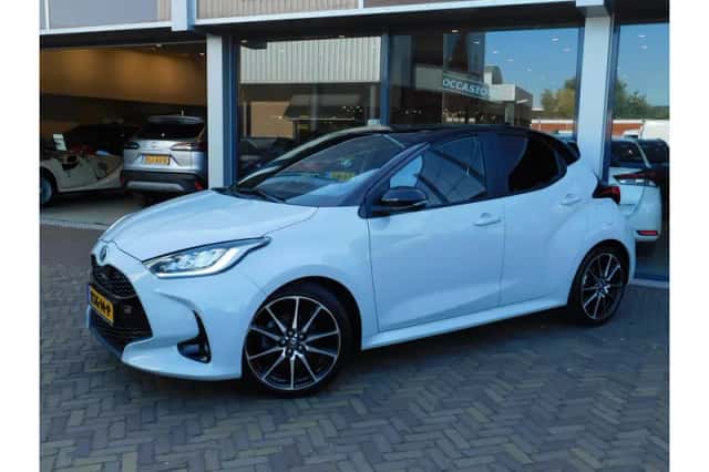 Toyota Yaris (2022) thumbnail 1