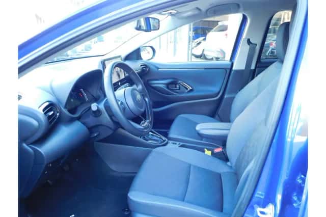 Toyota Yaris (2025) thumbnail 6