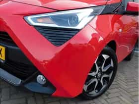 Toyota Aygo (2021) thumbnail 3