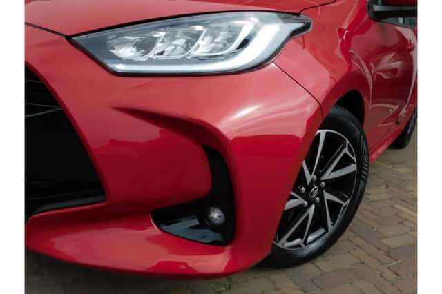 Toyota Yaris (2022) thumbnail 2