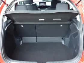 Toyota Yaris (2022) thumbnail 16